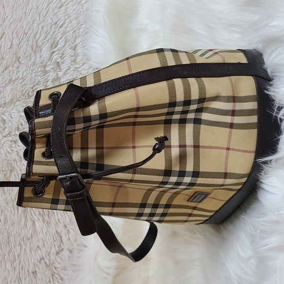 💯 Authentic Burberry Handbag 🍀 - Picture 7 of 14